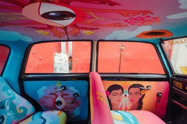 Такси на зависть: необычное оформление автомобилей в Индии