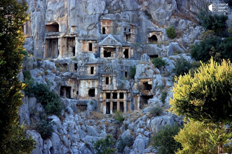 Ликийские гробницы в Мире