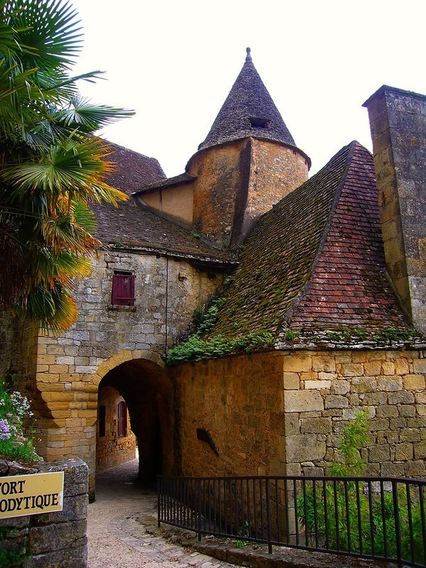 Деревня La Roque Gageac (Рок Гажак). Франция