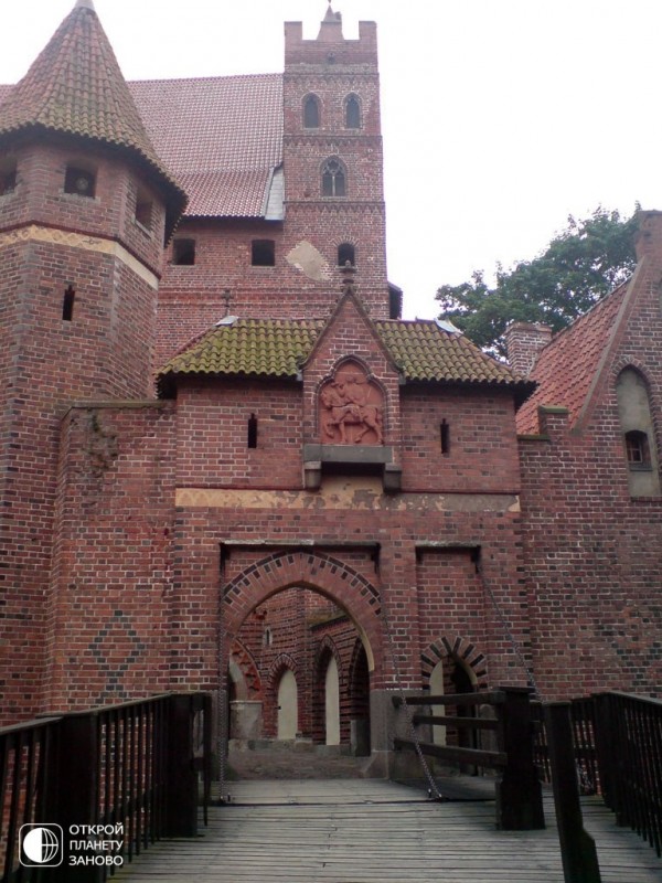 Мальборк - грандиозный рыцарский замок