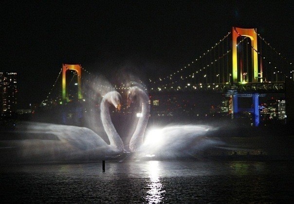 Водное шоу на острове Odaiba, Япония