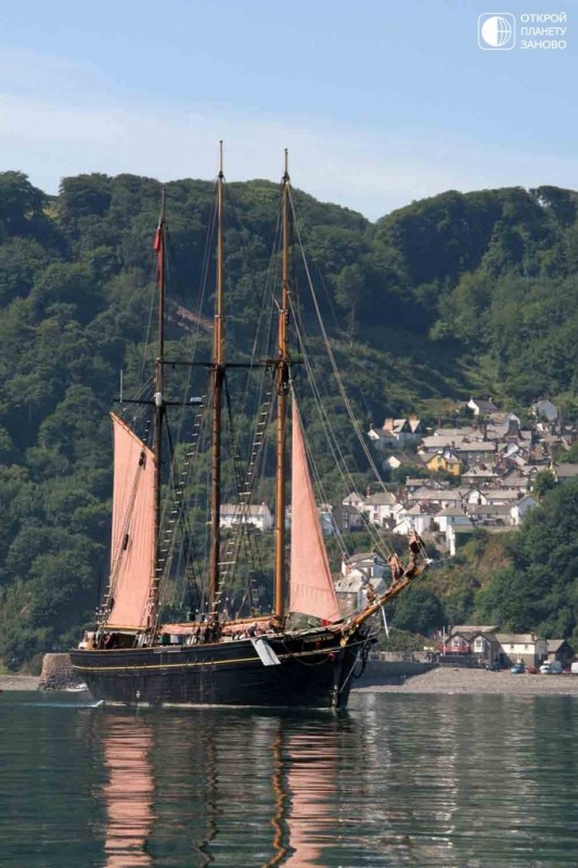 Кловелли (Clovelly) — маленькая рыбацкая деревня. Девон, Англия