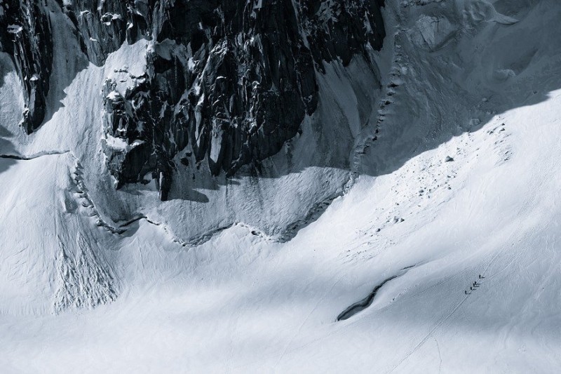 Масштаб природы: фотографии людей в Альпах, демонстрирующие как мы малы в этом мире