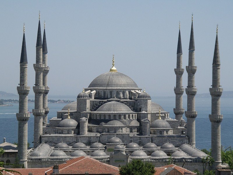 Голубая мечеть — самая большая мечеть Стамбула
