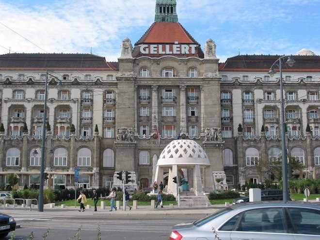 Купальня Геллерта в Будапеште 0