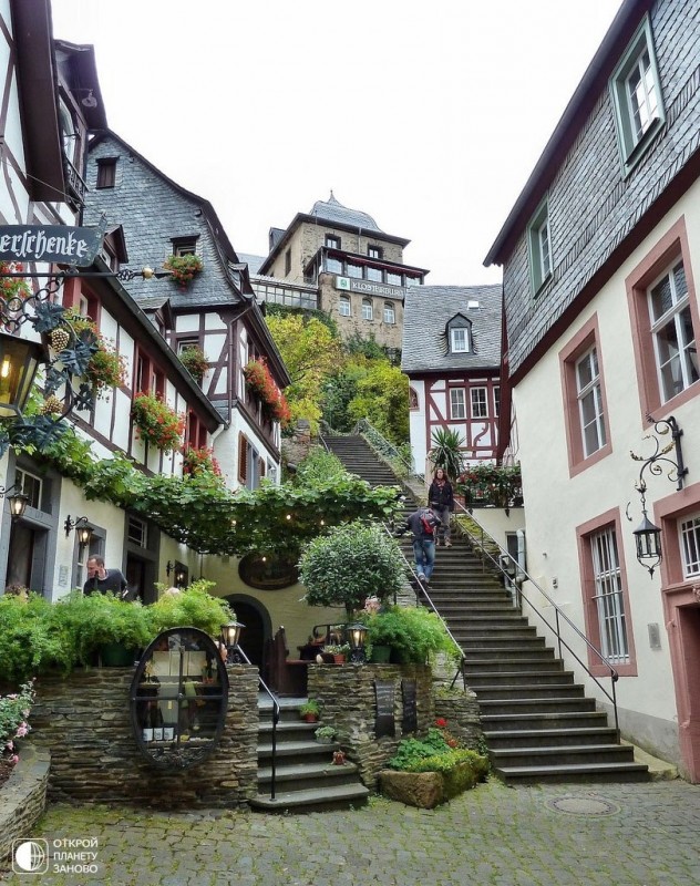 Крошечный и очень уютный городок Байльштайн (Beilstein), Германия Крошечный и очень уютный городок Байльштайн (Beilstein), Германия