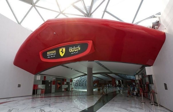 Элитный Ferrari World-парк развлечений в Дубае