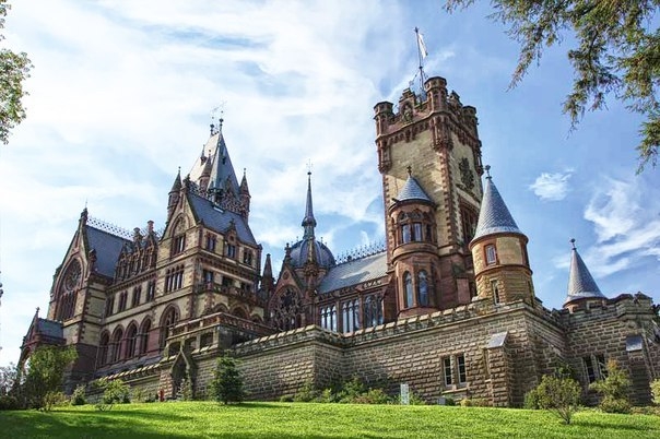 Замок Драхенбург, Германия 0