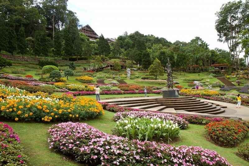 Национальный парк-сад цветов Mae Fah Luang Garden  в Таиланде