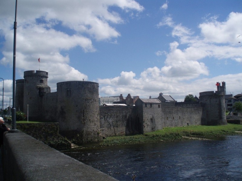 Замок короля Иоанна Безземельного в Лимерике (Ирландия)