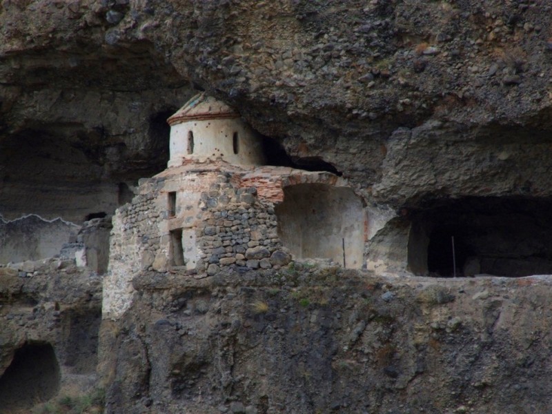 Вардзия: уникальный пещерный город Грузии