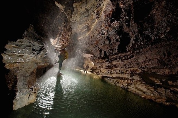 Самая глубокая пещера в мире