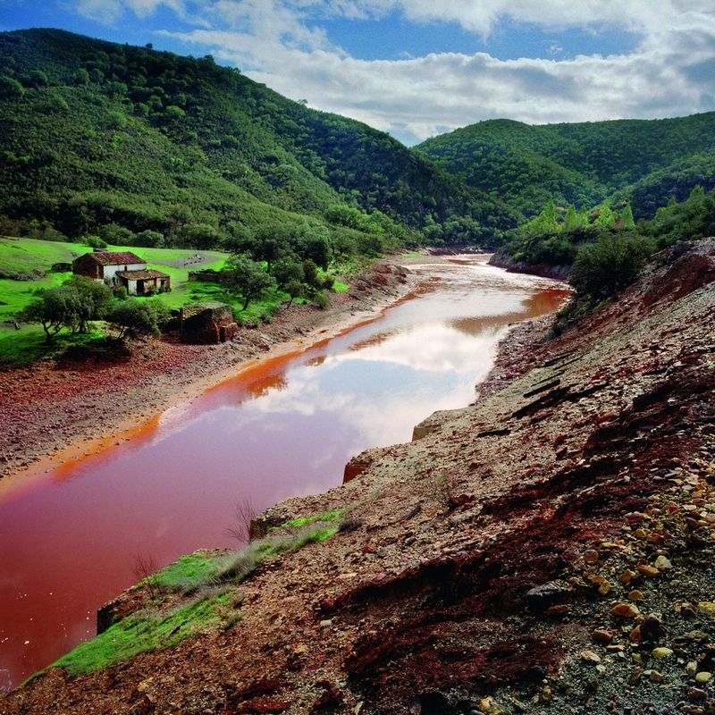 Красная река Рио-Тинто