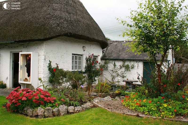Деревня Адэр - одна из самых симпатичных в Ирландии.