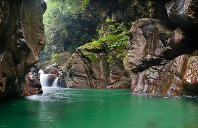 Верзаска - самая прозрачная река в мире, Швейцария