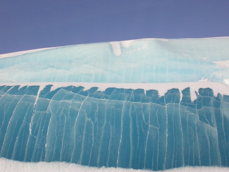 Замерзшие волны Антарктиды