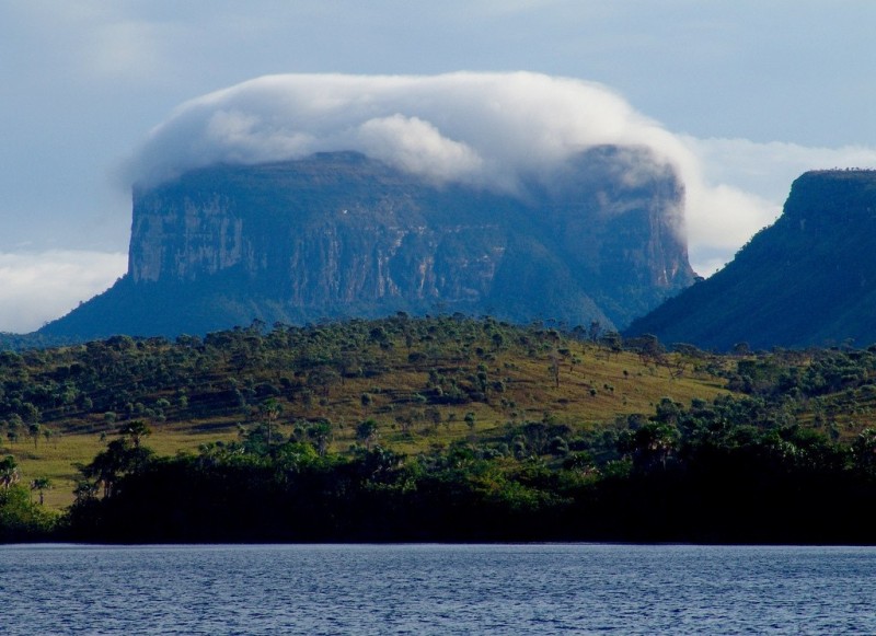 Гора Рорайма, Южная Америка Гора Рорайма, Южная Америка