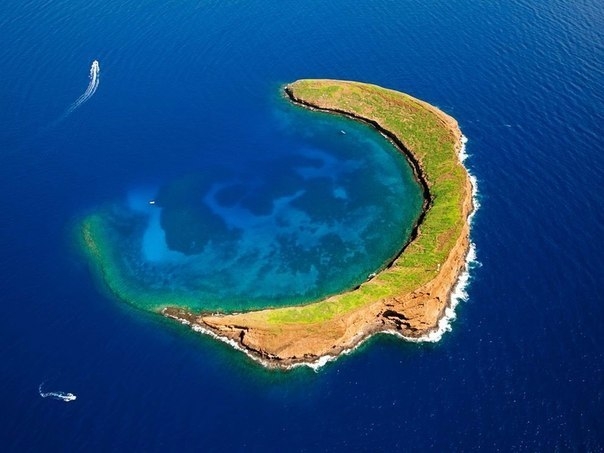 10 островов самой необычной формы