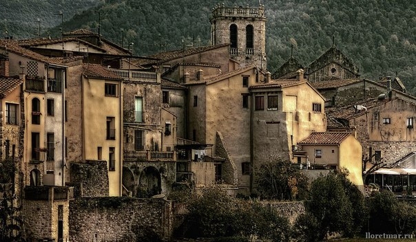 Жемчужина средневековой каталонской архитектуры Бесалу