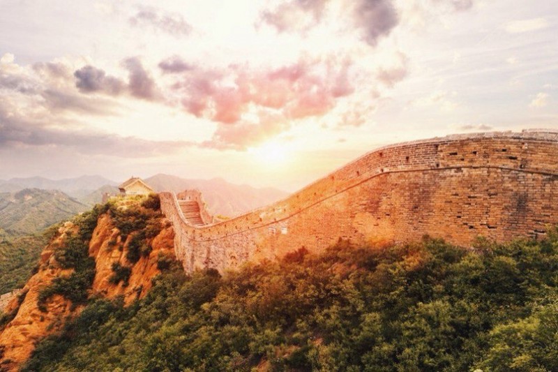 Одно из  чудес света -Великая Китайская стена
