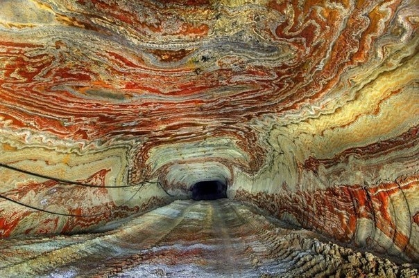 Психоделическая шахта под Екатеринбургом