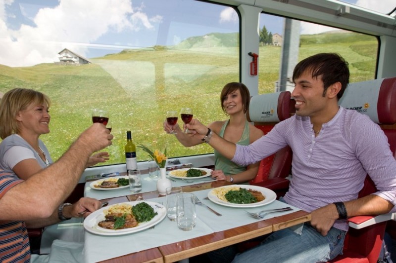 Самые красивые маршруты мира: швейцарский Ледниковый экспресс