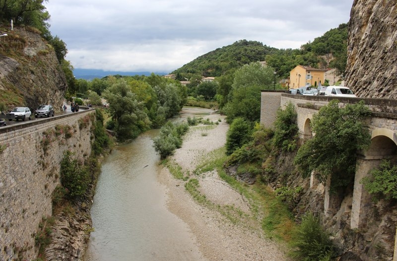 Везон-ла-Ромен (Vaison-la-Romaine). Прованс, Франция Везон-ла-Ромен (Vaison-la-Romaine). Прованс, Франция