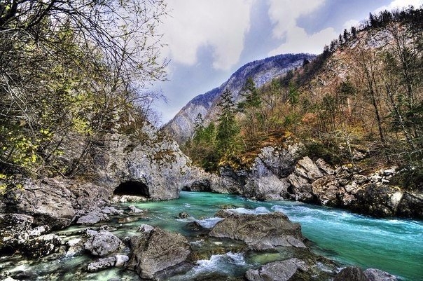 Бирюзовая река Соча, Словения, Италия