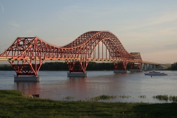 Автомобильный мост Красный дракон