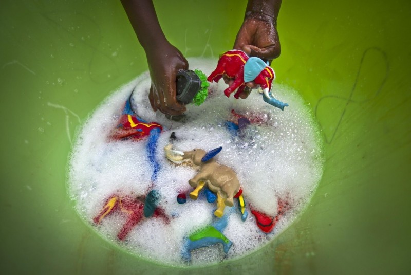 Африканские игрушки из шлёпанцев