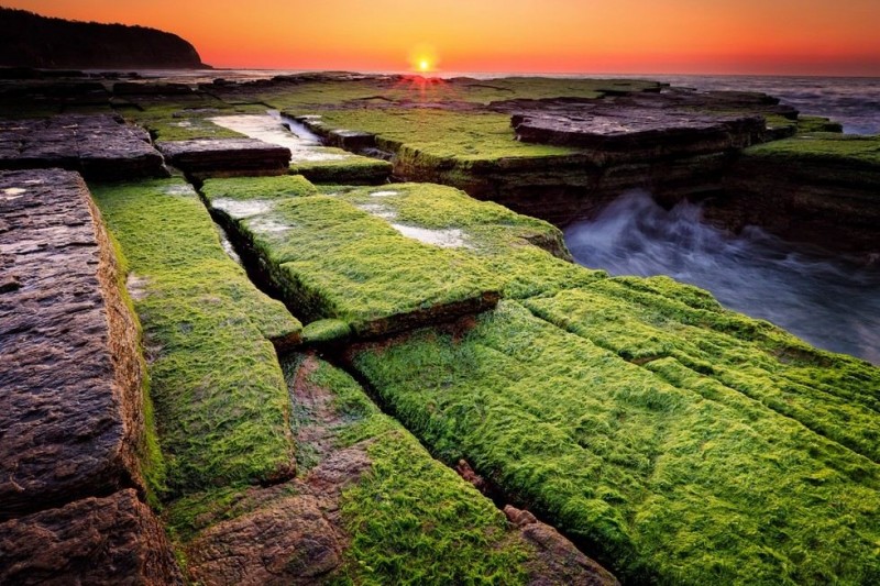 Каменный пляж Туриметта в Австралии