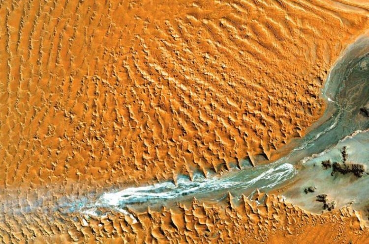 Фантастические пейзажи рек с земной орбиты Фантастические пейзажи рек с земной орбиты