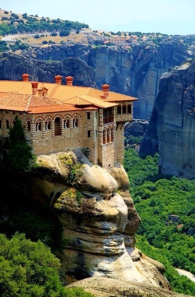 Парящие монастыри Метеоры, Греция