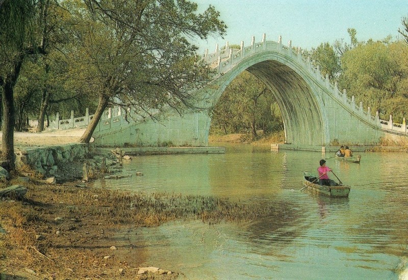 Лунный мост в Пекине: историческая достопримечательность Китая.