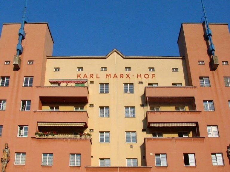 Карл-Маркс-Хоф: Здание длиной в километр Карл-Маркс-Хоф: Здание длиной в километр