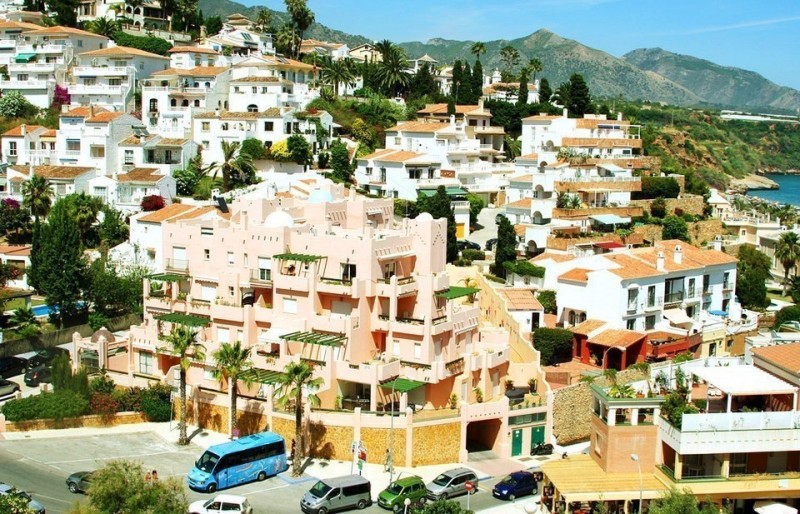 Сказочный городок Нерха, Испания