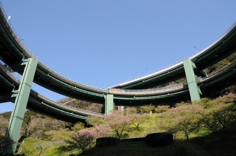 Спиральный мост Kawazu-Nanadaru