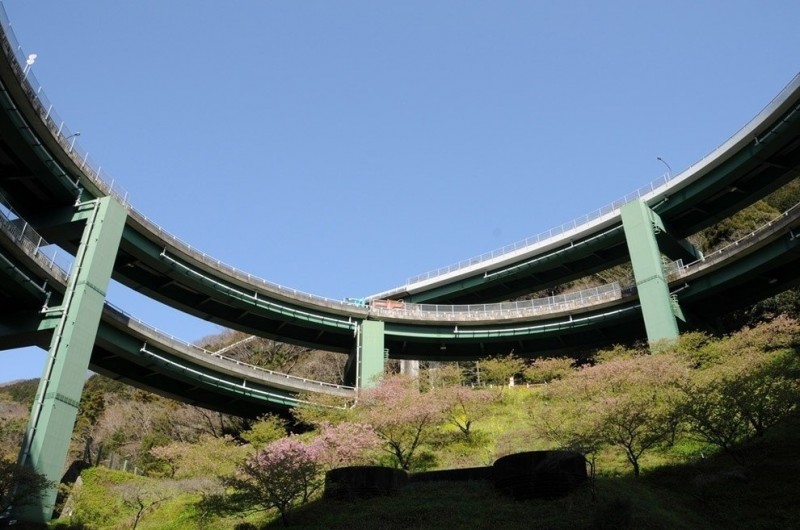 Спиральный мост Kawazu-Nanadaru Спиральный мост Kawazu-Nanadaru