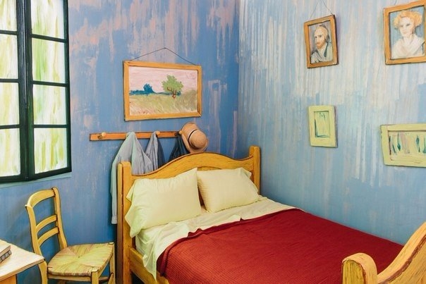 На сайте Airbnb появилось предложение переночевать в знаменитой картине Ван Гога На сайте Airbnb появилось предложение переночевать в знаменитой картине Ван Гога