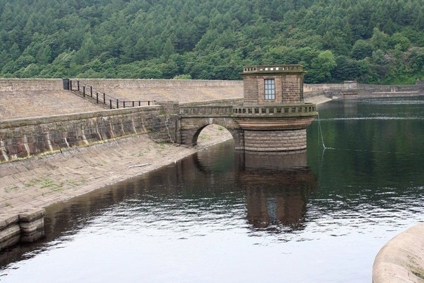 Портал в иные миры - воронка на водохранилище Ледибауэр