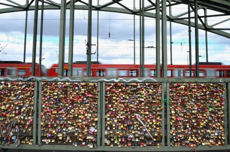 Мост любви Hohenzollernbruecke Bridge