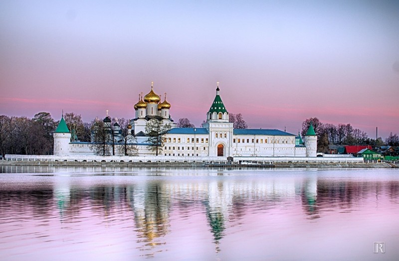 Костромской Ипатьевский монастырь.