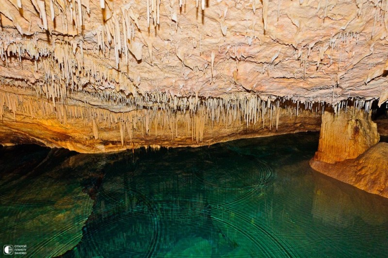 Кристаллические пещеры - самые известные пещеры на Бермудских островах  в Карибском море