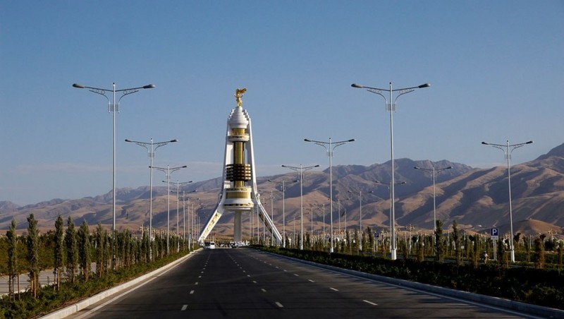 Ашхабад - город из белого мрамора Ашхабад - город из белого мрамора