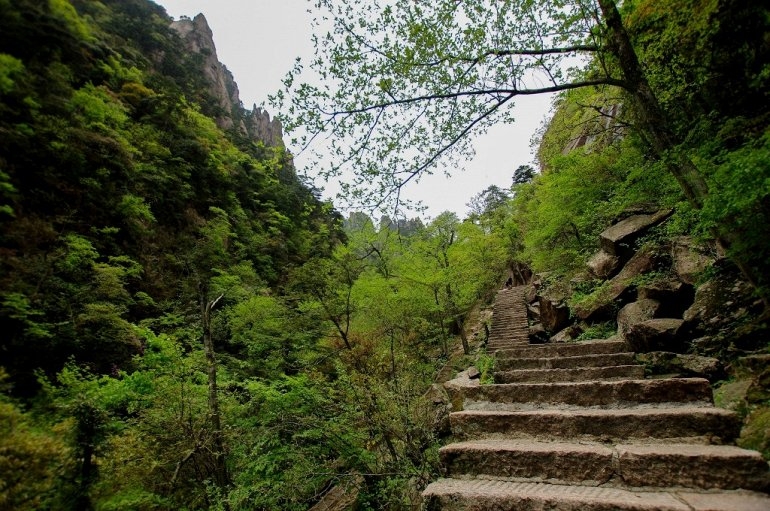 Лестница горы Хуаншань Лестница горы Хуаншань