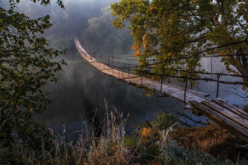 Навесной мост в селе Хотылёво, Брянская область.