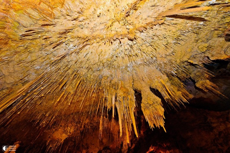 Кристаллические пещеры - самые известные пещеры на Бермудских островах  в Карибском море