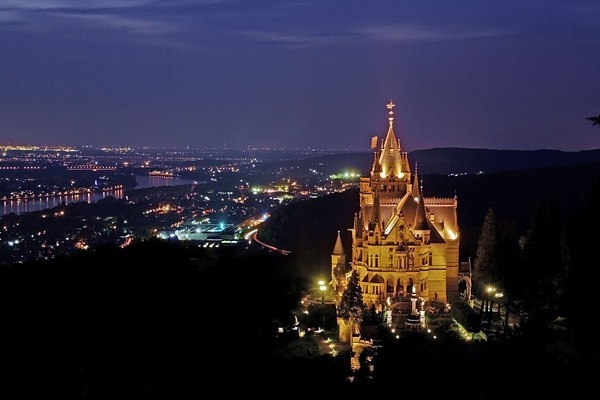 Замок Драхенбург, Германия Замок Драхенбург, Германия