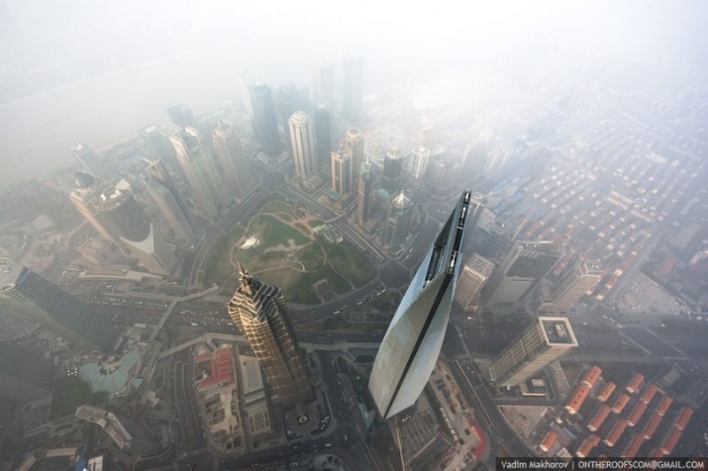 Красивые кадры с Шанхайского небоскрёба от двух русских экстремалов