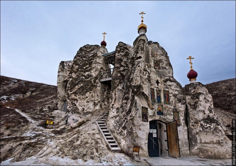 Костомаровский Спасский женский монастырь